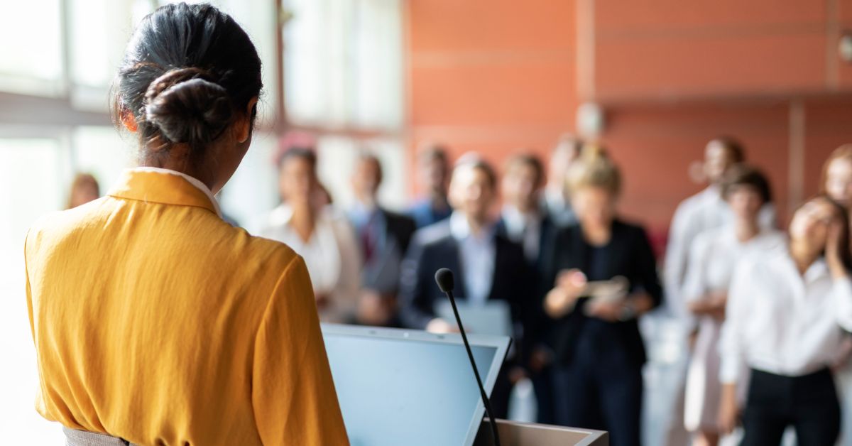 Pelatihan Public Speaking Online: Kemampuan Komunikasi Digital