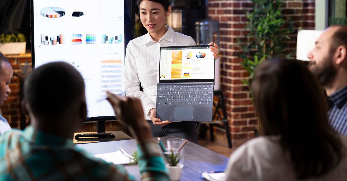 Cara Membuat Pitch Deck yang Menarik untuk Investor: Struktur, Contoh, dan Jasa Profesional di Indonesia