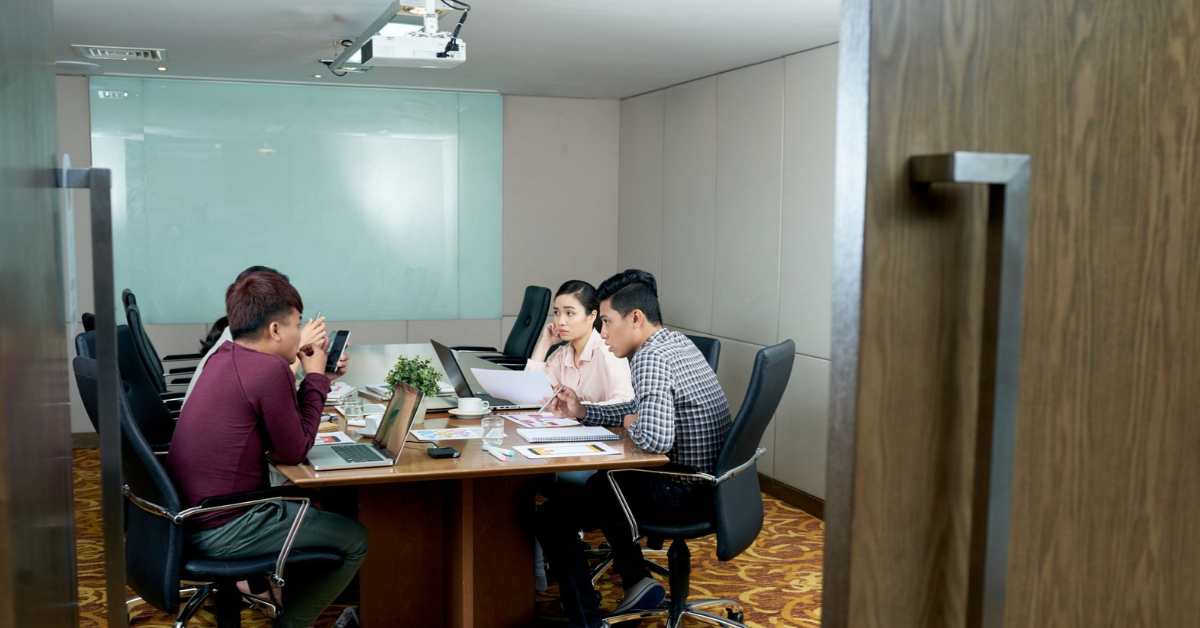 Jasa Desain Presentasi untuk Town Hall Meeting Perusahaan